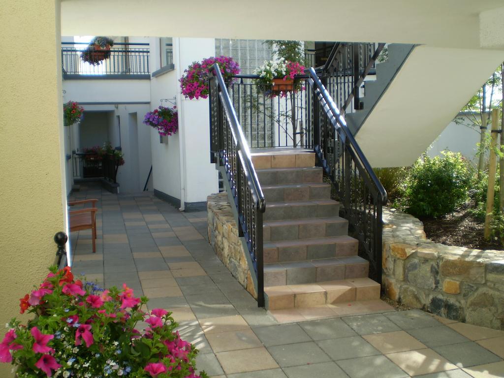 Donegan Court Aparthotel Galway Zimmer foto
