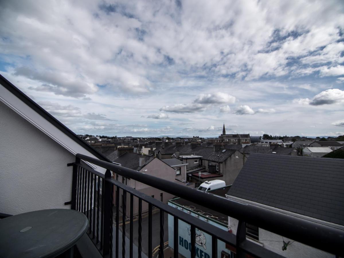Donegan Court Aparthotel Galway Exterior foto